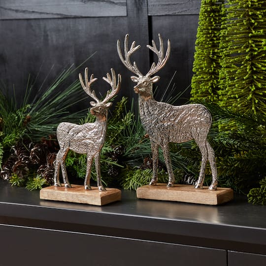 Metal Deer Silhouette with Wood Base Set
